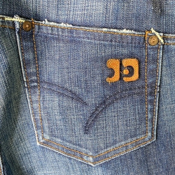 Joe's Jeans Maternity Ferrel Long Bermuda Distressed Jean Shorts Pull On Stretch - Picture 6 of 15